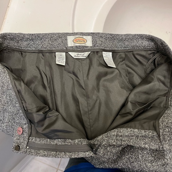 NWOT - Size 12 Talbots silk & wool trousers. Salt & pepper gray, fully lined. - Picture 5 of 8